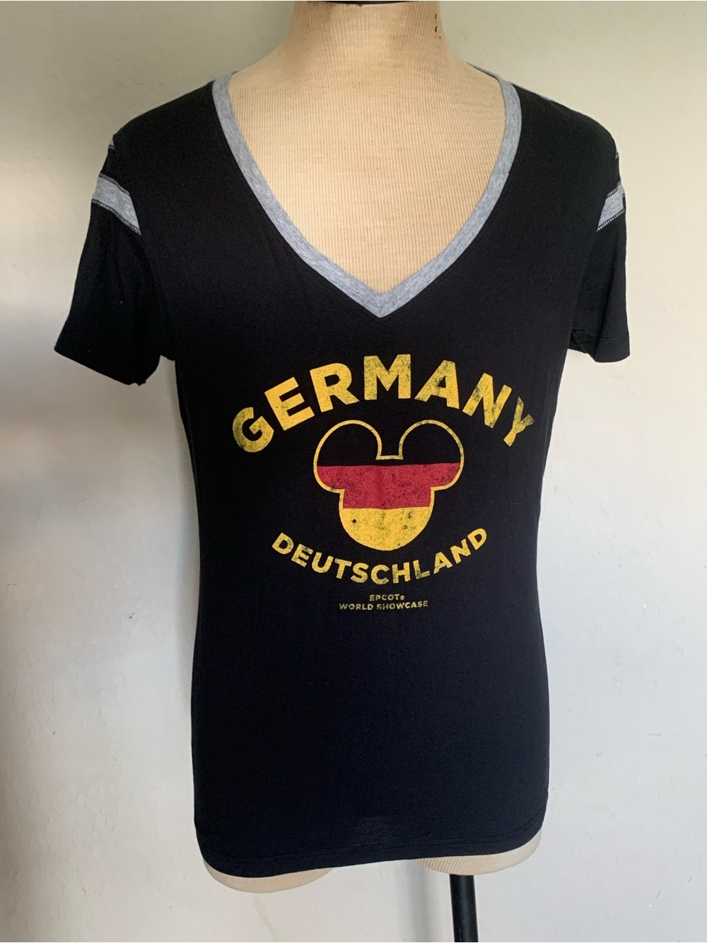 Disney Parks Germany Epcot World Showcase Black V-neck Women's TShirt size XL
